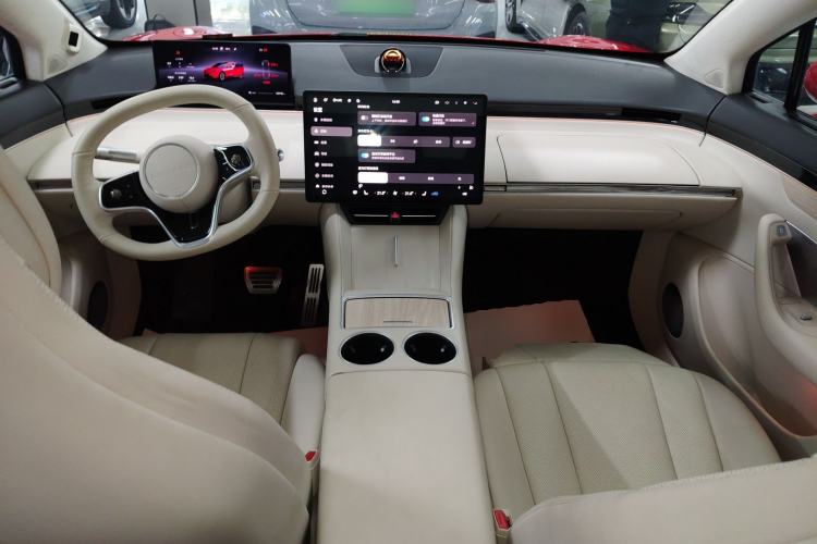 Used Hima Luxeed R7 2024 All-Electric 736 km Ultra Center Console