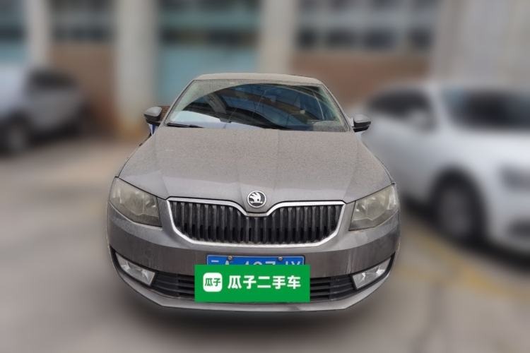 Used Skoda Octavia 2015 1.6L Manual Eado Edition