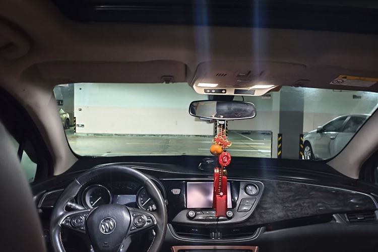 Used Buick Envision 2016 28T Four-Wheel Drive Elite Version Center Console