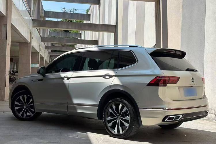 Used Volkswagen Tiguan L 2022 330TSI Automatic Two-Wheel Drive R-Line Enhanced Edition