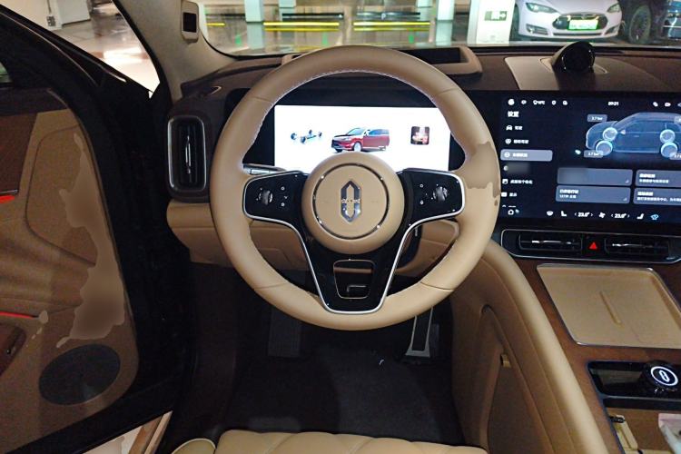 Used Hima AITO M9 2025 Extended-Range Ultra Version 52 kWh 6-Seater Steering Wheel