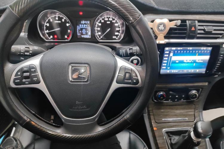 Used Zotye T600 2016 1.5T Manual Luxury Model Center Console