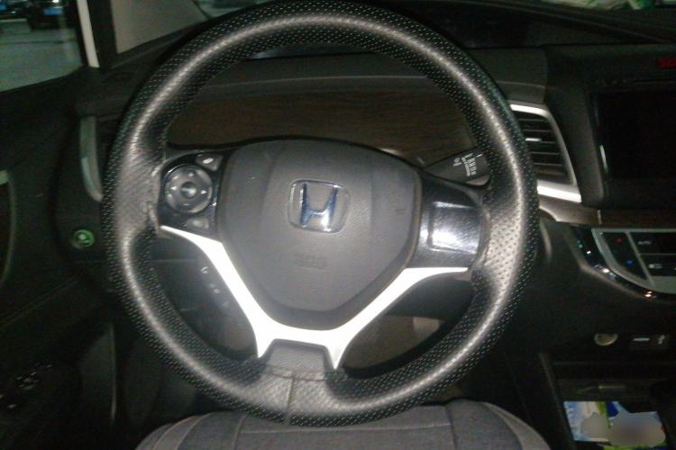 Used Honda Jade 2013 1.8L automatic Comfort version 5 seats
