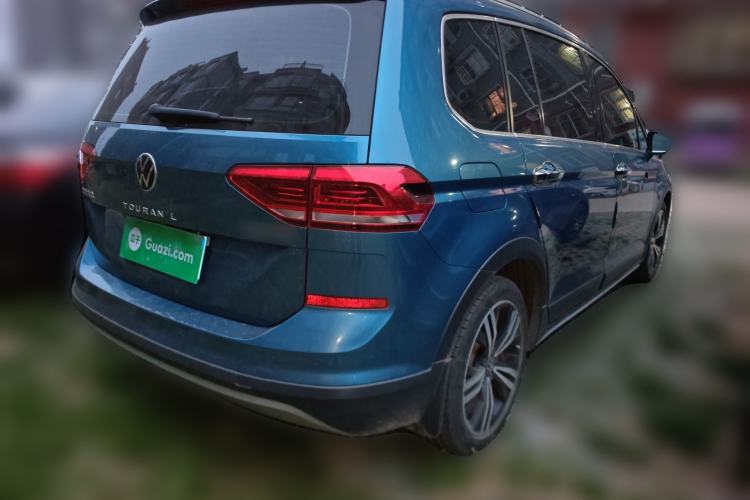 Used Volkswagen Touran 2021 Volkswagen Touran L 280TSI DSG Boundary Edition 7-Seater Rear Right 45 Deg