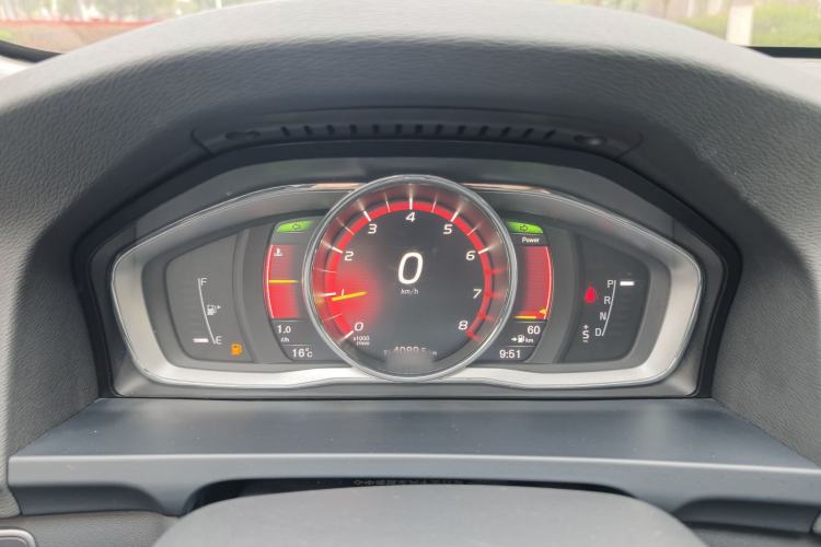 Used Volvo V60 2016 T5 Zhiyi Edition