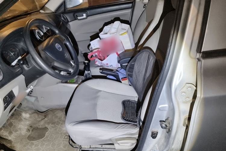 Used CHANGAN Alsvin V3 2012 1.3L Manual Luxury Version China IV Standard
