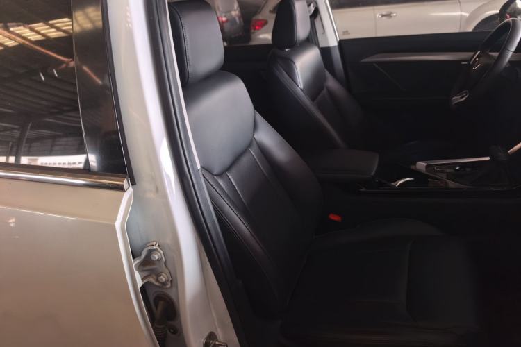 Used Wuling Asta 2021 1.5T CVT Star曜 Edition Right Front Seat
