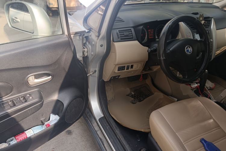 Used Venucia R50 2013 1.6L Automatic Fashion Edition Driver Seat