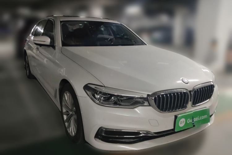 Used BMW 5 Series 2020 530Li Leading Edition Luxury Package Front Right 45 Deg