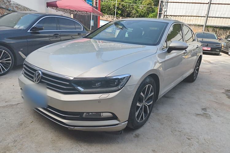 Used Volkswagen Magotan 2017 330TSI DSG Luxury Model