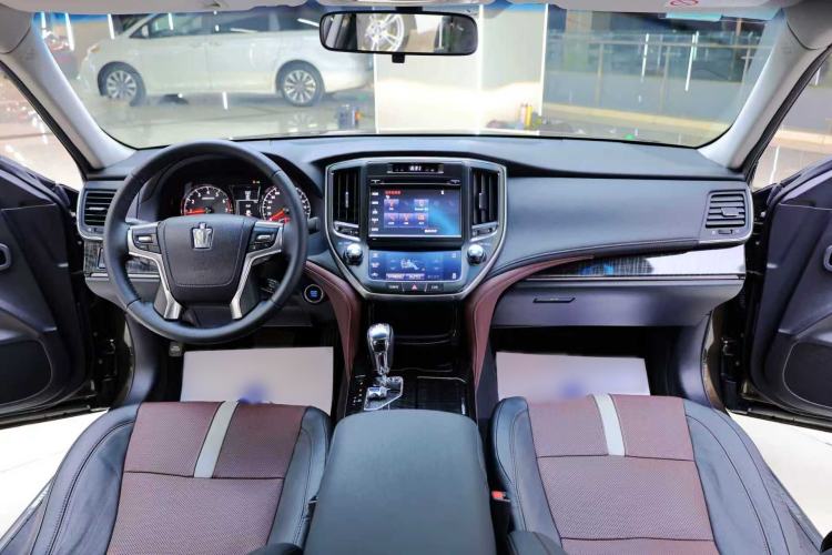 Used Toyota Crown 2017 2.0T Sport Edition Interior 3