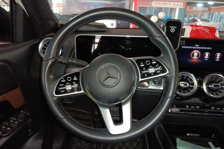 Used Mercedes-Benz GLB 2020 GLB 200 Stylish Edition Steering Wheel
