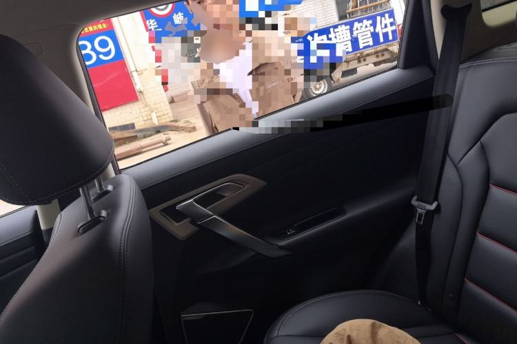 Used Geely Auto Emgrand X7 Sport 2020 1.8TD DCT Two-Wheel Drive Smart Connect 4G-Enabled Version
