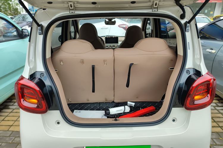 Used Wuling Hongguang MINIEV 2025 Four-Door Version Zhenxiang+ Edition Trunk