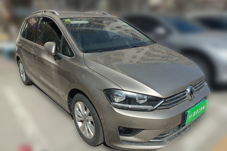 Used Volkswagen Golf Sportsvan 2018 230TSI Automatic Trend Edition Front Right 45 Deg