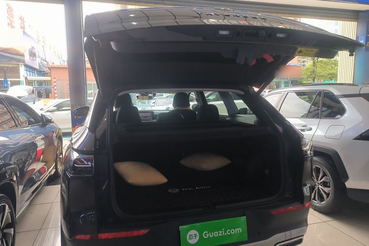 Used Volkswagen Tavendor 2024 330TSI Luxury Touring - All-Inclusive Edition Trunk