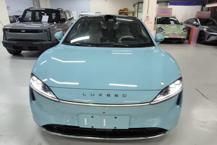 Used Hima Luxeed S7 2024 Ultra Four-Wheel Drive Flagship Edition Front