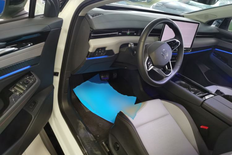 Used Volkswagen ID.7 VIZZION 2024 AIR model Driver Seat