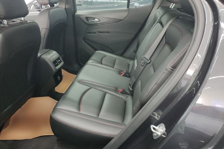 Used Chevrolet Equinox 2021 550T RS Smart Boundary-Pushing Edition Left Rear Seat