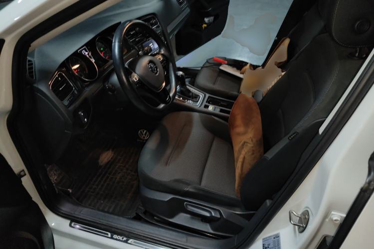 Used Volkswagen Golf 2018 1.6L Automatic Comfort Model
