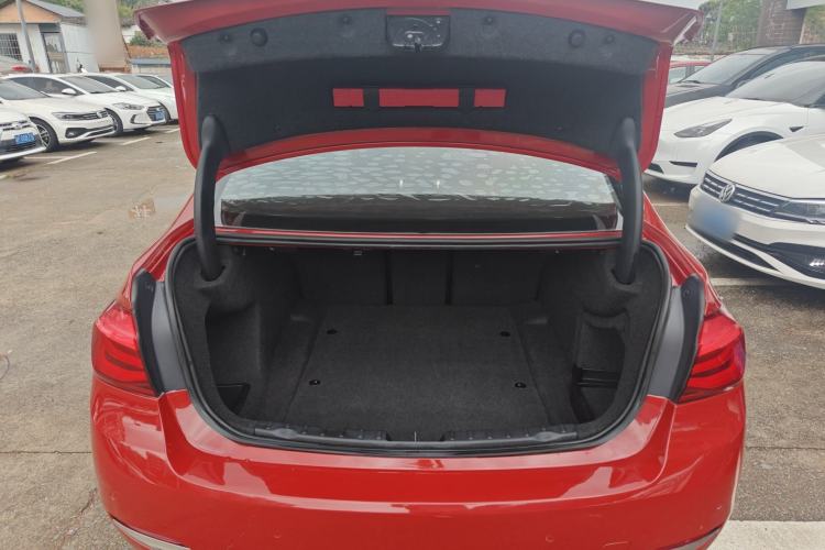 Used BMW 3 Series 2017 320Li Fashion Model Trunk