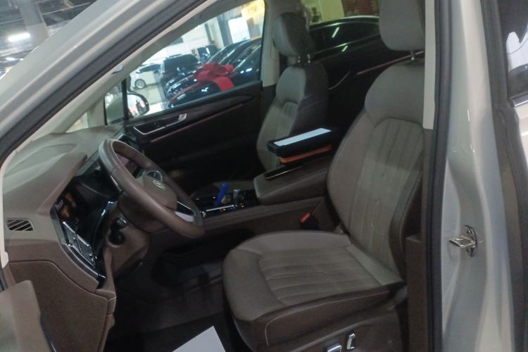 Used Volkswagen Viloran 2024 330TSI Luxury Edition