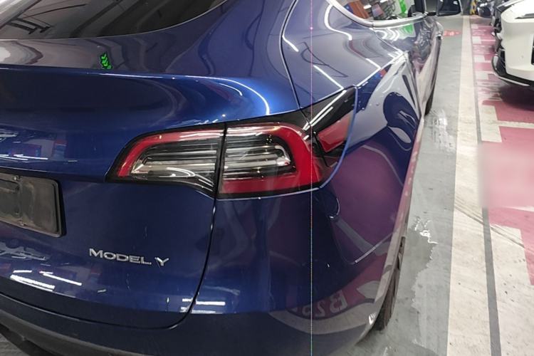 Used Tesla Model Y 2021 Long-Range All-Wheel-Drive Version