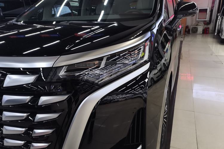 Used Denza D9 2022 DM-i 1040 Prestige Model Left Front Headlight