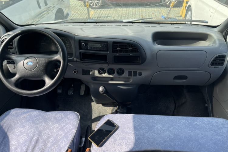 Used Ford Classic Transit 2016 2.4L Gasoline Short-Wheelbase 6-Seater Mid-Roof Multi-Purpose Vehicle 4G69S4N
