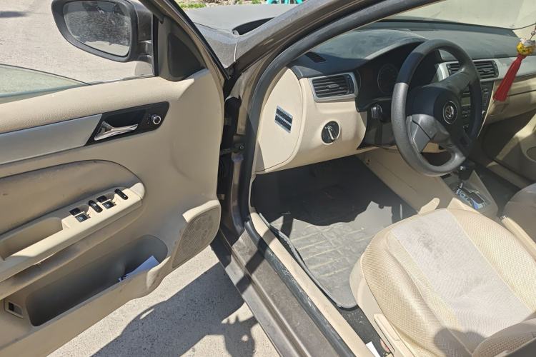 Used Volkswagen Bora 2012 1.6L Automatic Fashion Edition Driver Seat