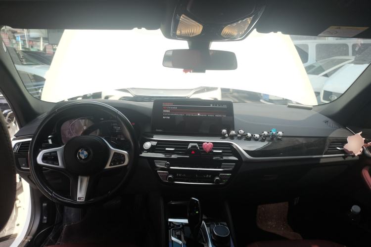 Used BMW 5 Series 2021 Facelifted 525Li M Sport Package Center Console