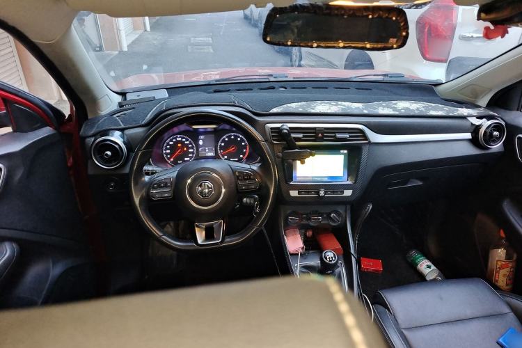 Used MG ZS 2017 1.5L Manual Elite Edition Center Console