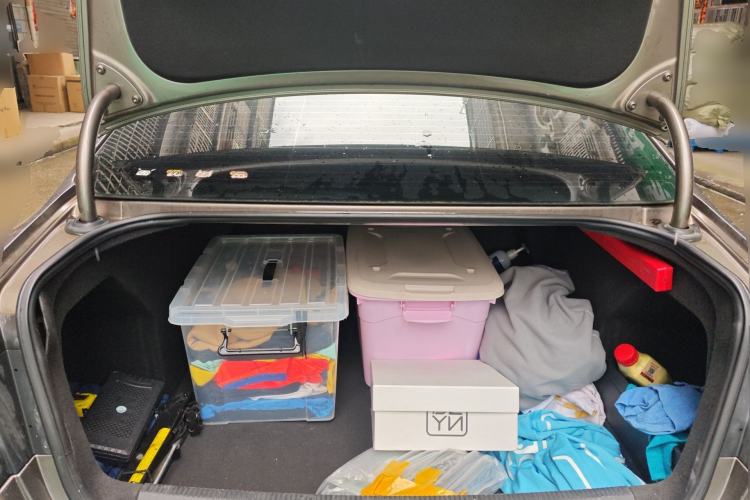 Used Volkswagen Magotan 2012 Revised 1.8TSI Luxury Version Trunk