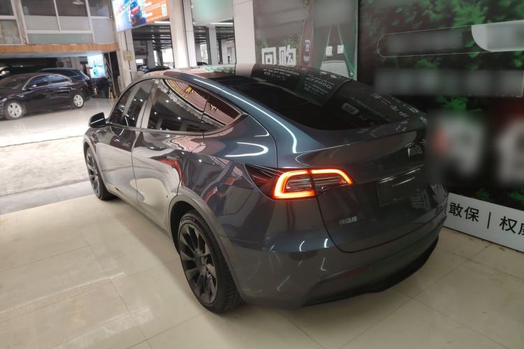 Used Tesla Model Y 2021 Long-Range All-Wheel-Drive Version 3D7
