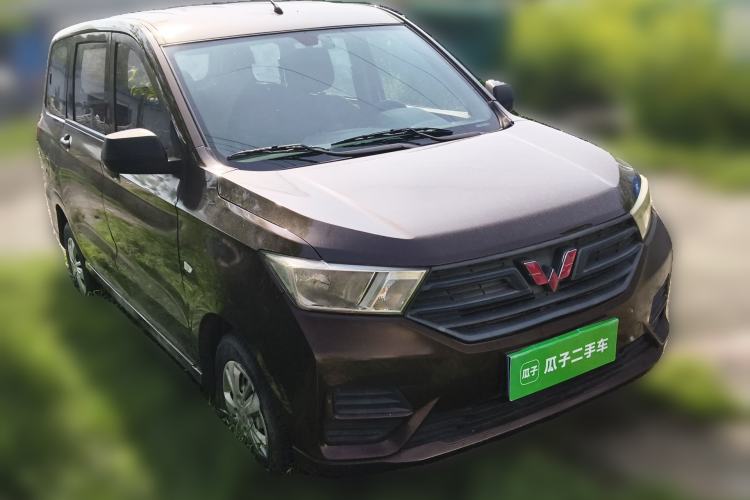 Used Wuling Hongguang 2019 1.5L S Basic Version China VI Standard LAR Front Right 45 Deg