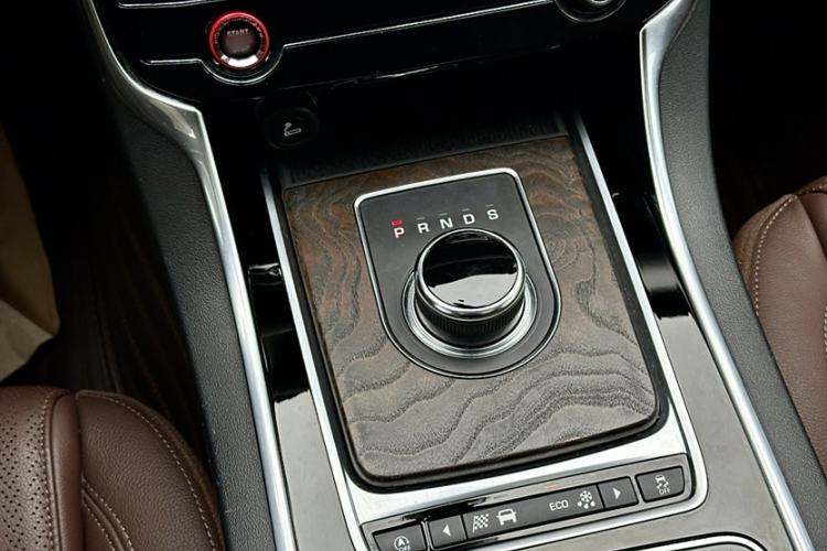 Used Jaguar XFL 2018 XFL 2.0T 250 PS Luxury Edition