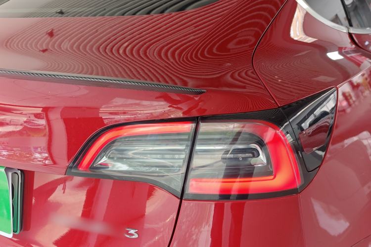 Used Tesla Model 3 2020 Revised Version Standard Range Rear-Wheel Drive – Upgraded Edition Right Rear Taillight