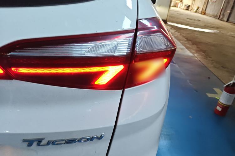 Used Hyundai Tucson 2019 280TGDi Dual-Clutch Two-Wheel Drive Fashion Edition China VI Standard Right Rear Taillight