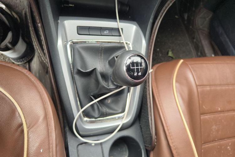 Used Roewe RX3 2020 1.6L Manual 4G Connect Super-Fresh Elite Edition