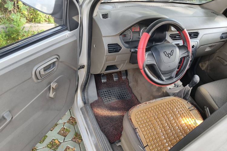 Used Wuling Zhiguang V 2017 1.2L Base Version LMH