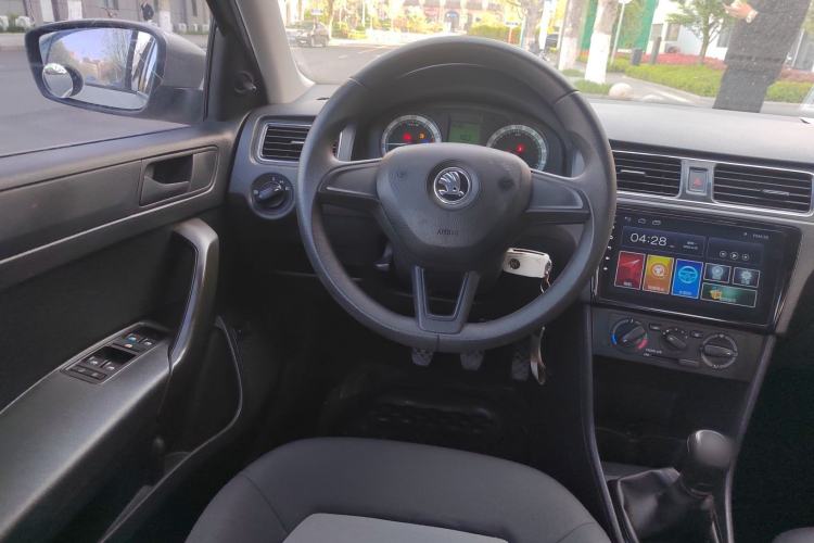 Used Skoda Rapid 2018 1.6L Manual Standard Edition
