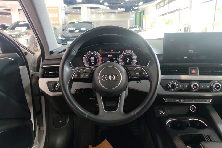 Used Audi A4L 2023 40 TFSI Fashion Dynamic Model
