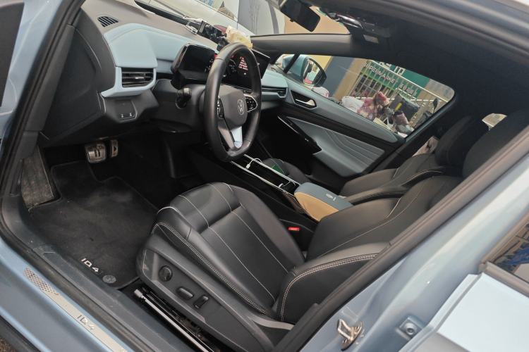 Used Volkswagen ID.4 X 2023 Pure Long-Range Version Left Front Seat