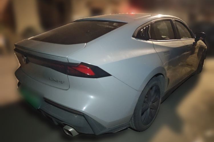 Used CHANGAN UNI-V 2022 1.5T Prestige Version
