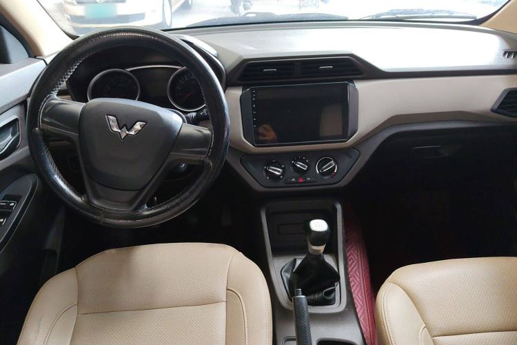 Used Wuling Hongguang 2018 1.5L S Standard Version L2B