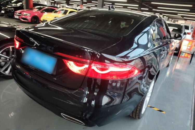 Used Jaguar XFL 2020 XFL 2.0T P200 Two-Wheel-Drive Rally Flag Edition
