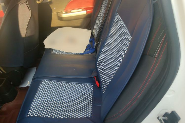 Used Changan Benni 2015 1.4L IMT Luxury Version China IV Standard
