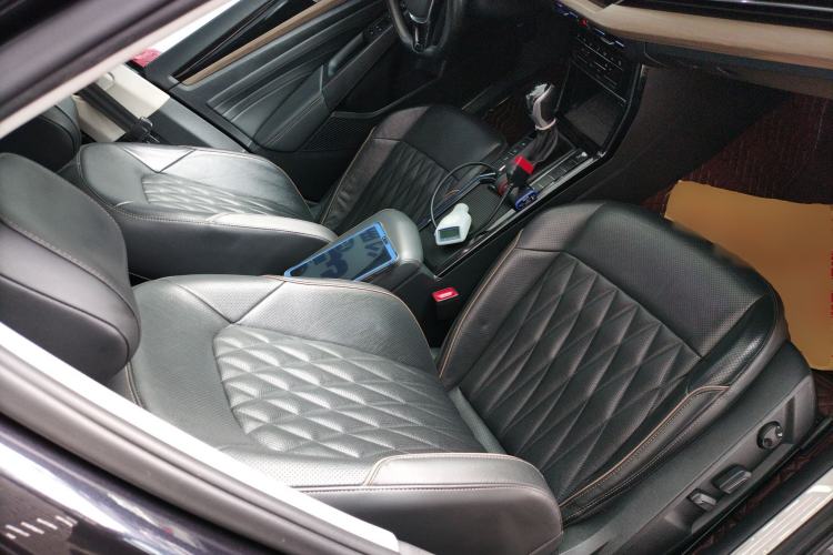 Used Volkswagen Passat 2020 330TSI Luxury Edition China VI