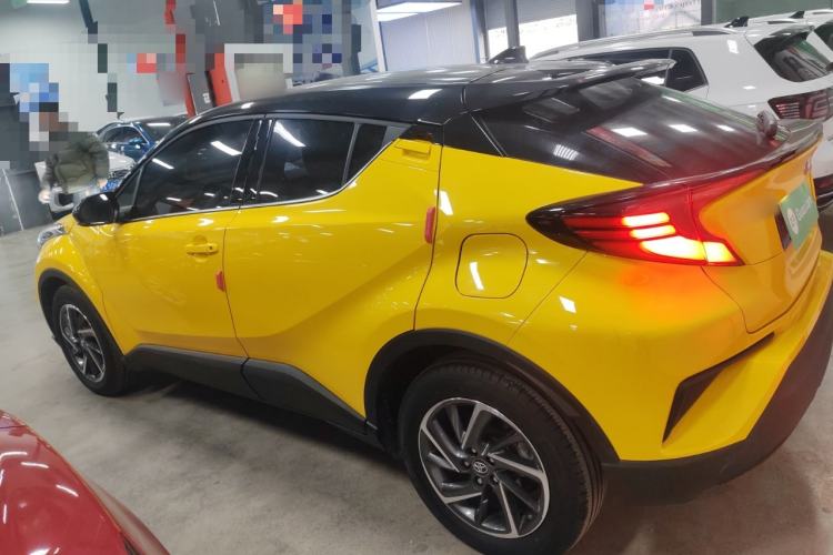 Used Toyota C-HR 2021 2.0L Luxury Edition Left Side