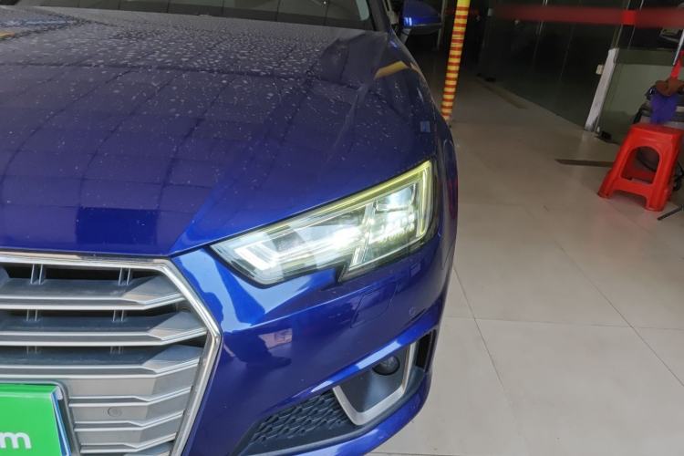 Used Audi A4L 2019 40 TFSI Fashion Edition China VI Emission Standard
